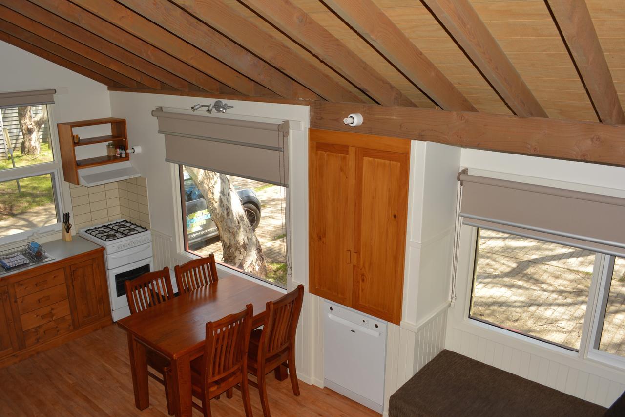 Gundy Lodge ดินเนอร์ เพลน ภายนอก รูปภาพ
